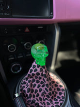 Load image into Gallery viewer, Skull shift knob with green brain Custom Shift